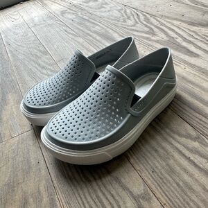 Toddler Boys Gray Crocs Water Shoes - 9c
